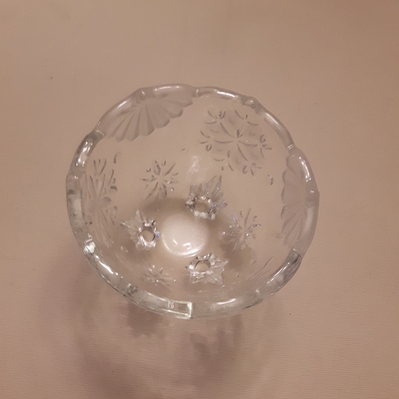 Small round clear glass serving candy dish - Picture 8 of 8